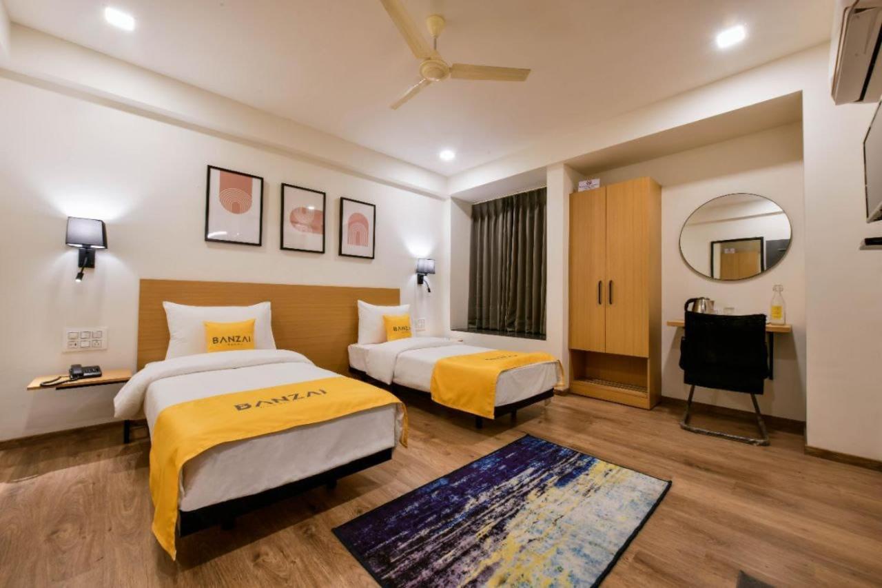 Banzai Rooms Nashik Exterior foto